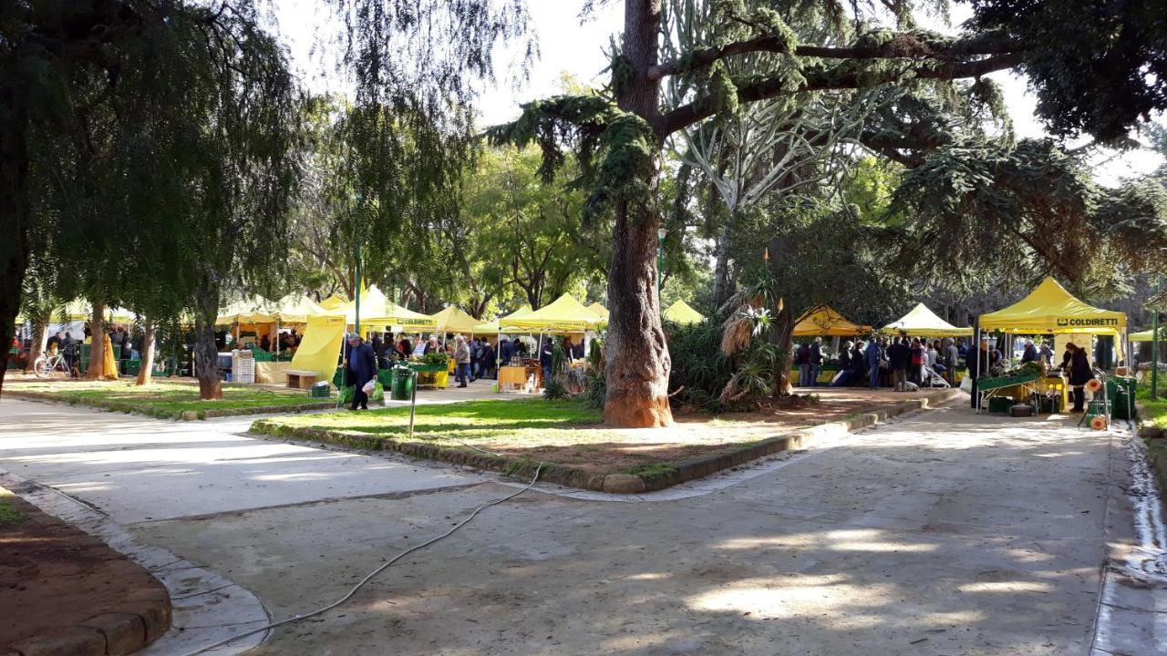 Hotel Kosié - il comfort di classe con due matrimoniali e due bagni indipendenti Palermo Exterior foto