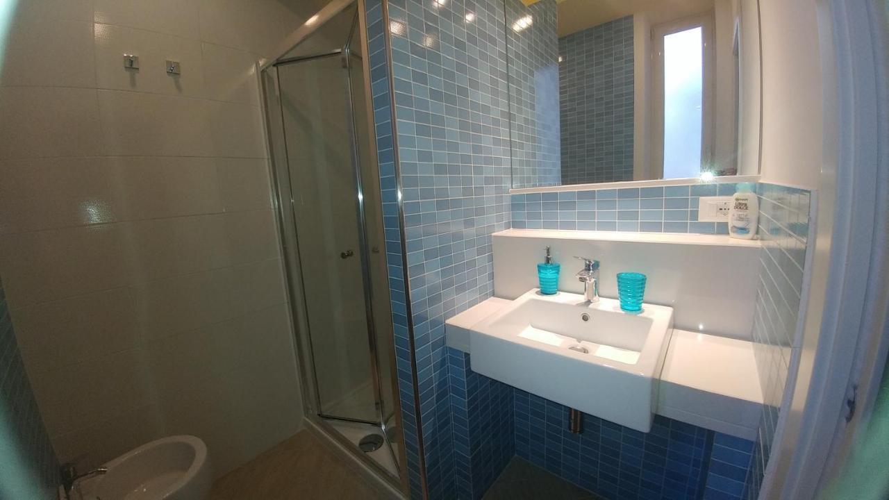 Hotel Kosié - il comfort di classe con due matrimoniali e due bagni indipendenti Palermo Exterior foto